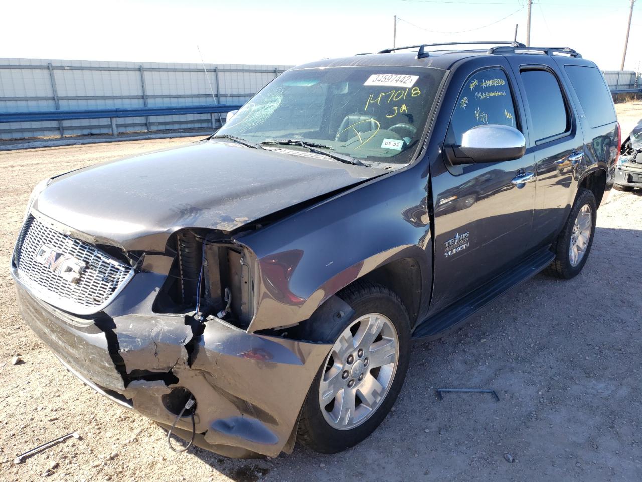 Photo 2 from auction – 2011 GMC YUKON SLT with VIN 1GKS1CE02BR147018
