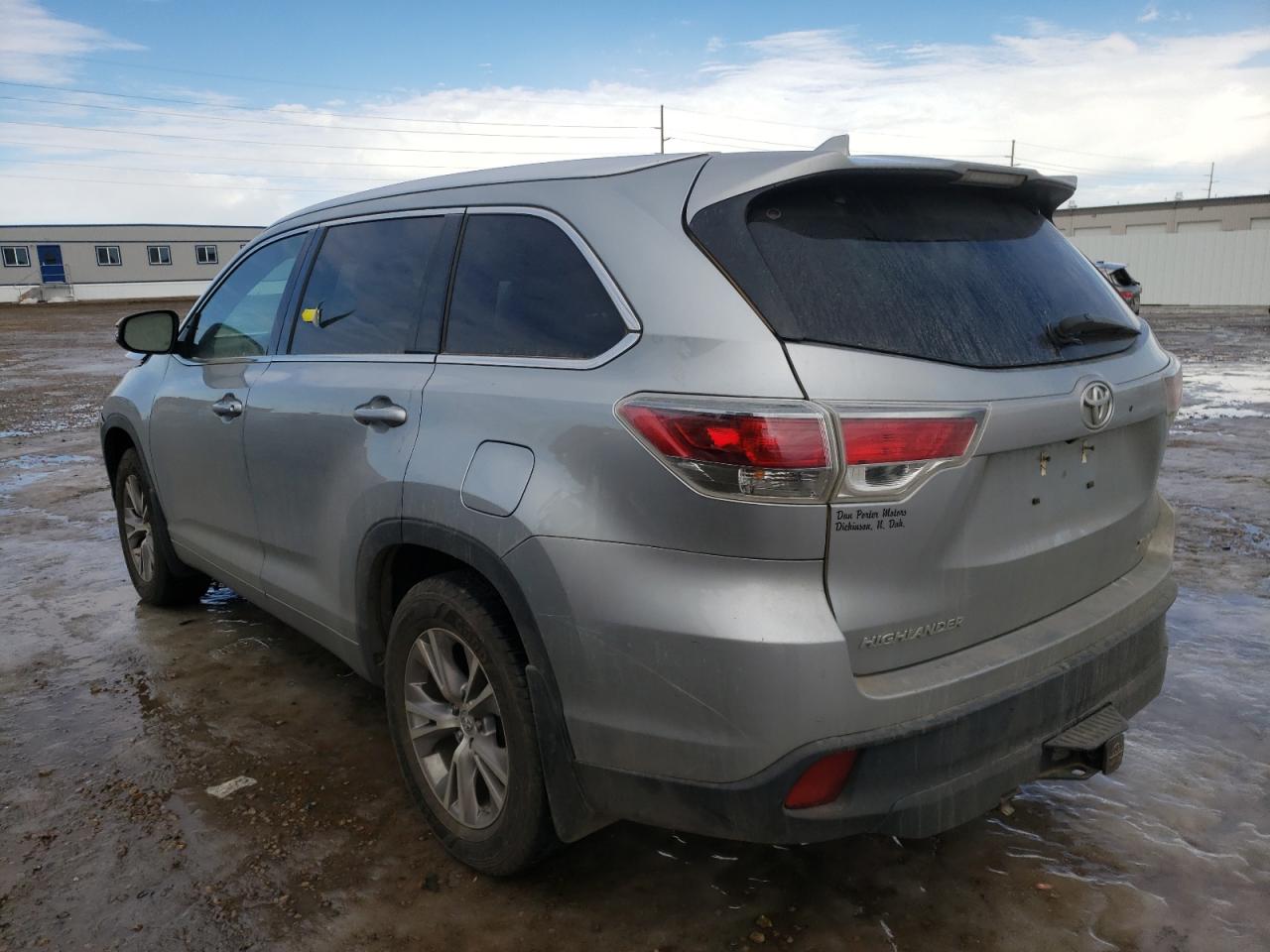 Photo 3 from auction – 2015 TOYOTA HIGHLANDER with VIN 5TDJKRFH2FS169992