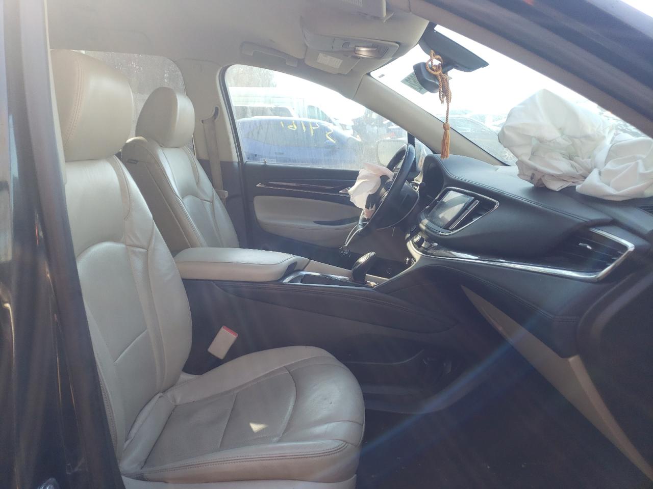 Photo 5 from auction – 2018 BUICK ENCLAVE ES with VIN 5GAERBKW9JJ280538