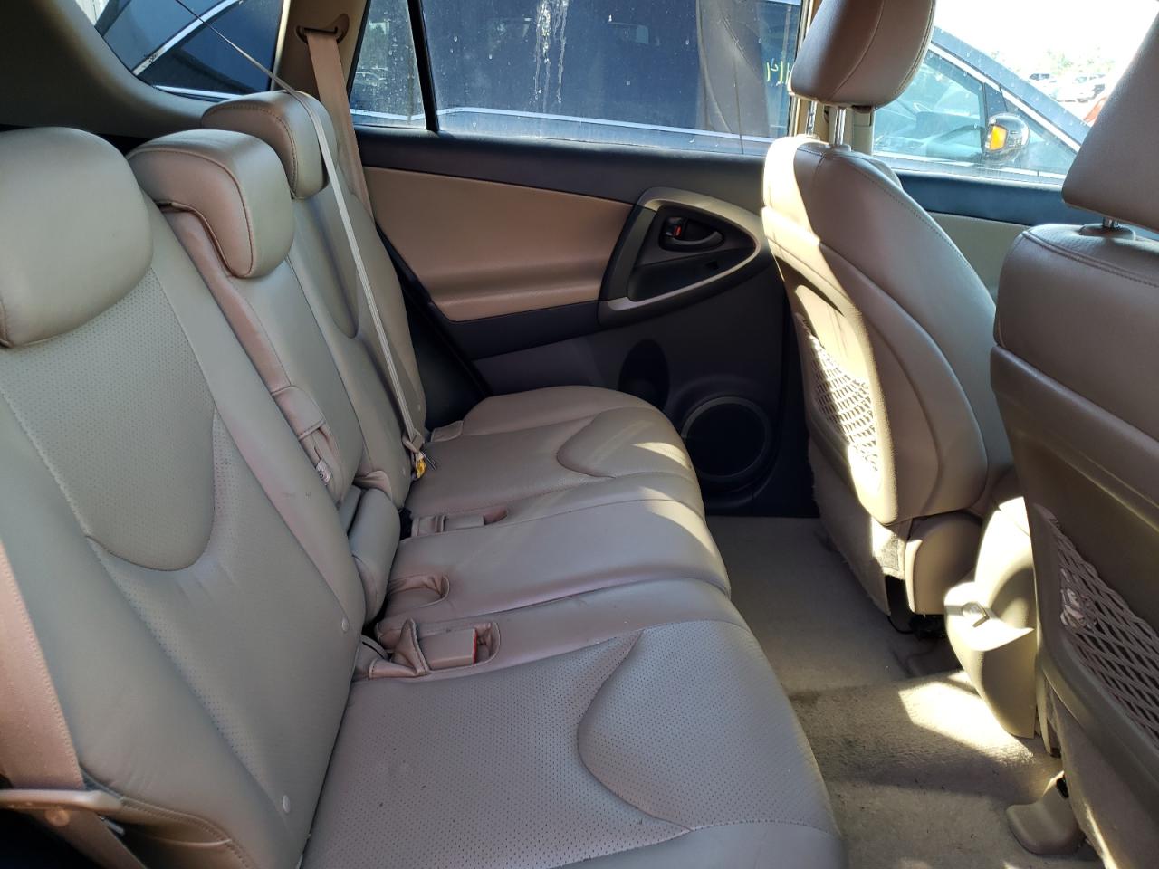Photo 6 from auction – 2010 TOYOTA RAV4 LIMIT with VIN 2T3YK4DV6AW006280