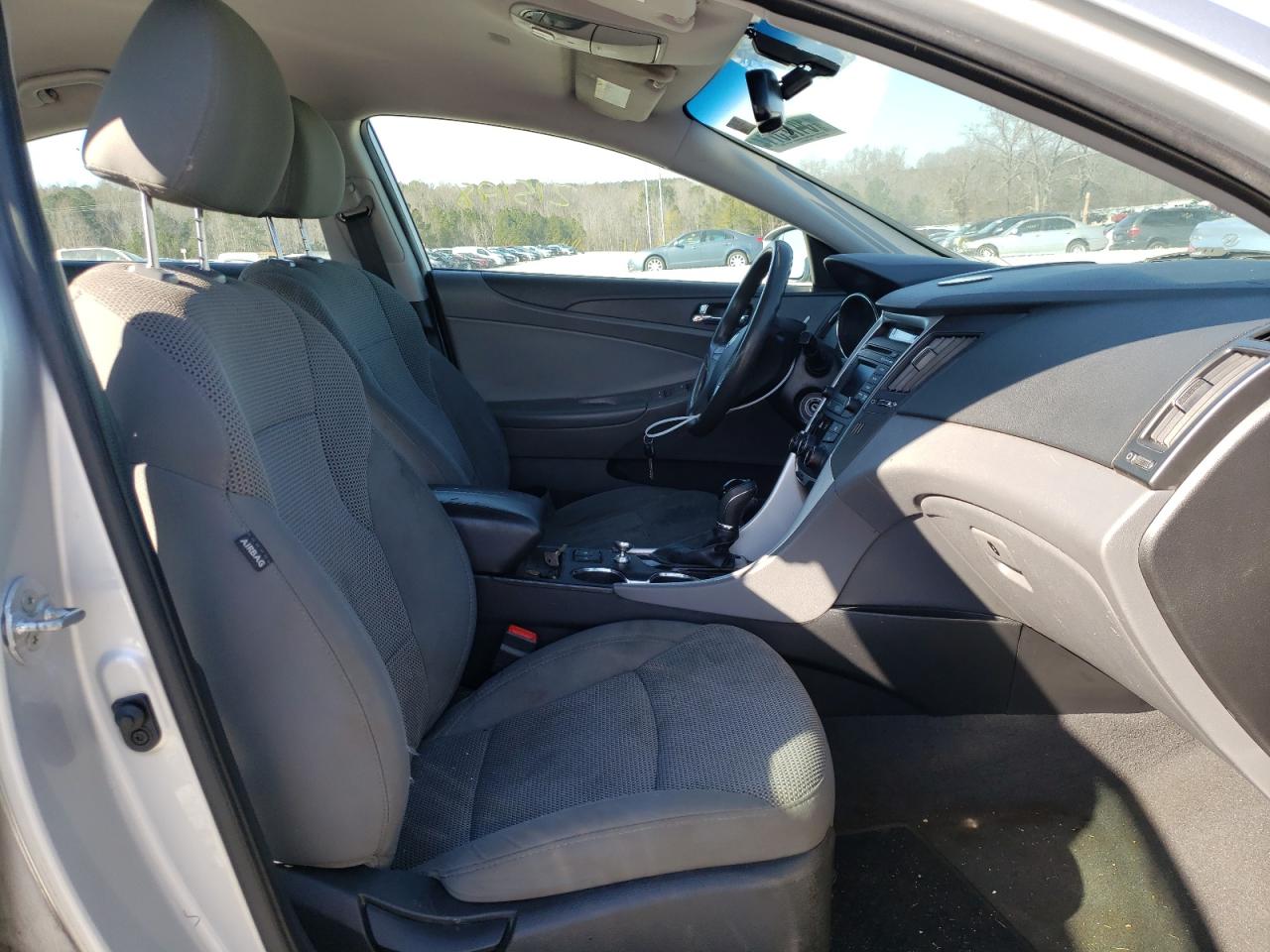 Photo 5 from auction – 2014 HYUNDAI SONATA GLS with VIN 5NPEB4AC5EH897486