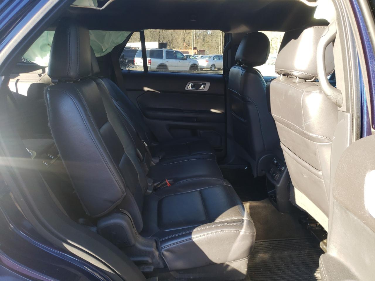 Photo 6 from auction – 2011 FORD EXPLORER L with VIN 1FMHK8F85BGA81446
