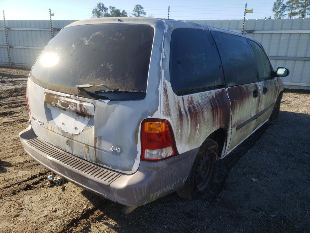 Photo 4 from auction – 1999 FORD WINDSTAR L with VIN 2FMZA5140XBB91832