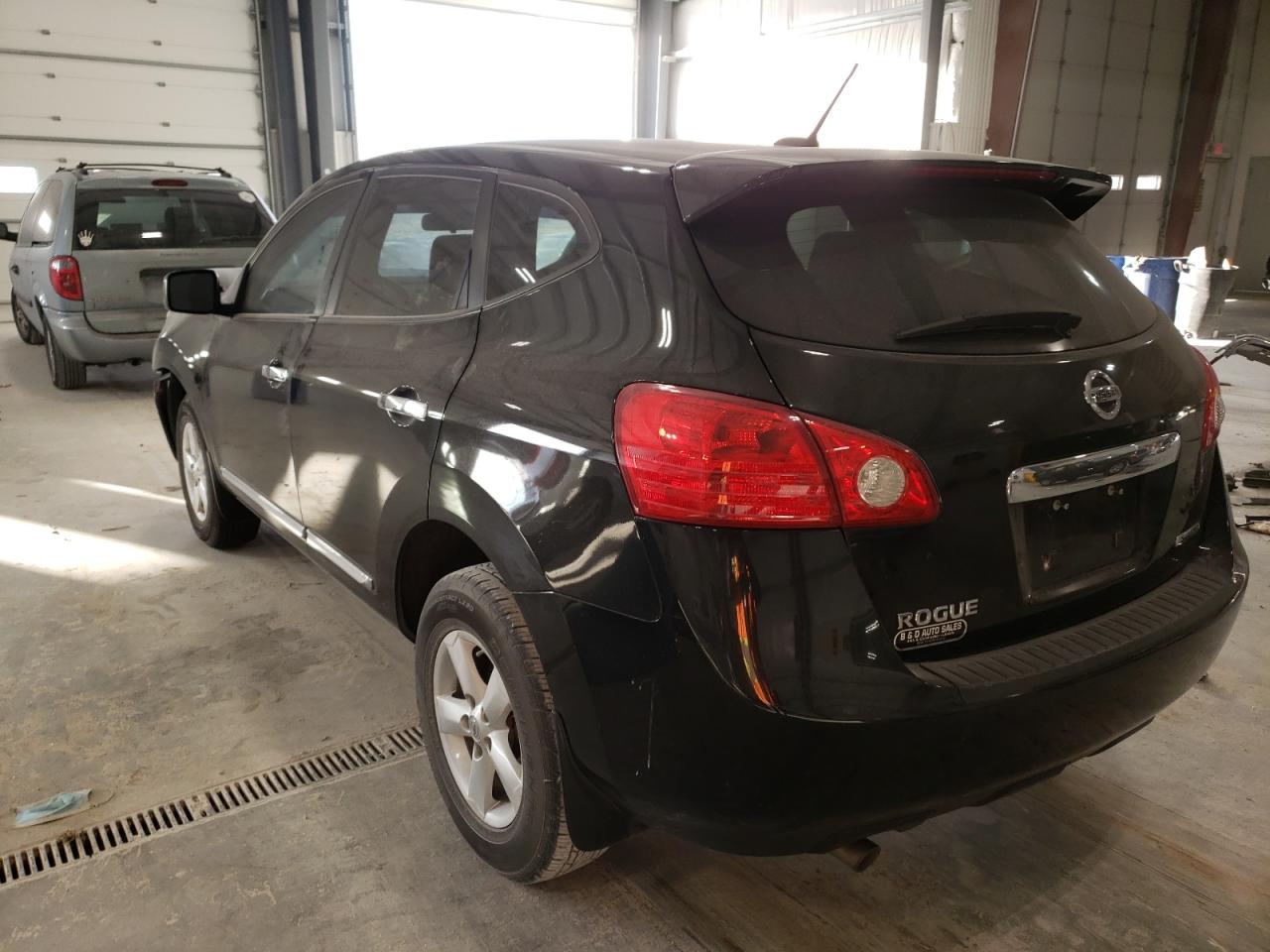 Photo 3 from auction – 2013 NISSAN ROGUE S with VIN JN8AS5MT2DW545348