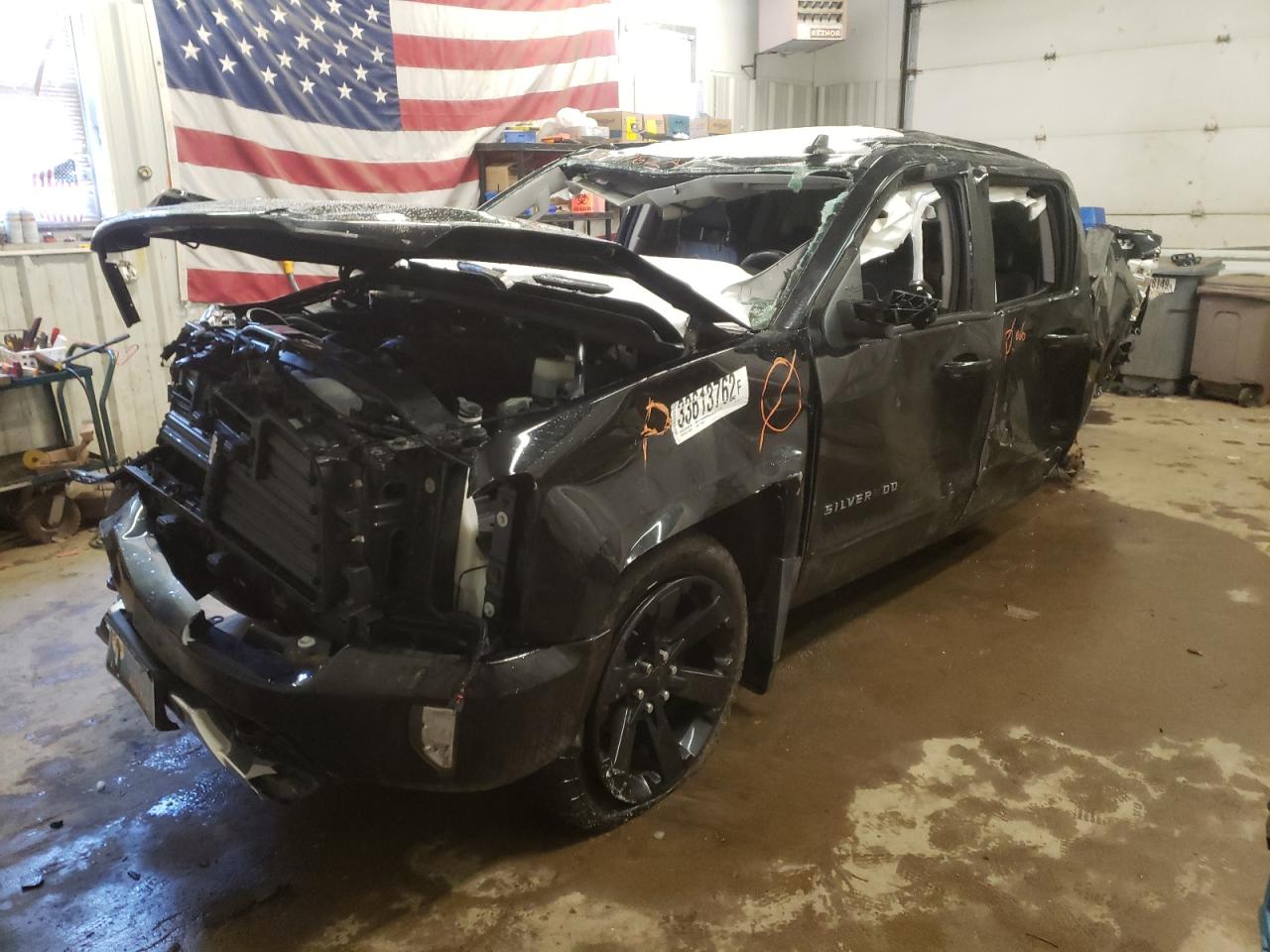 Photo 2 from auction – 2017 CHEVROLET SILVERADO with VIN 3GCUKREC3HG416991