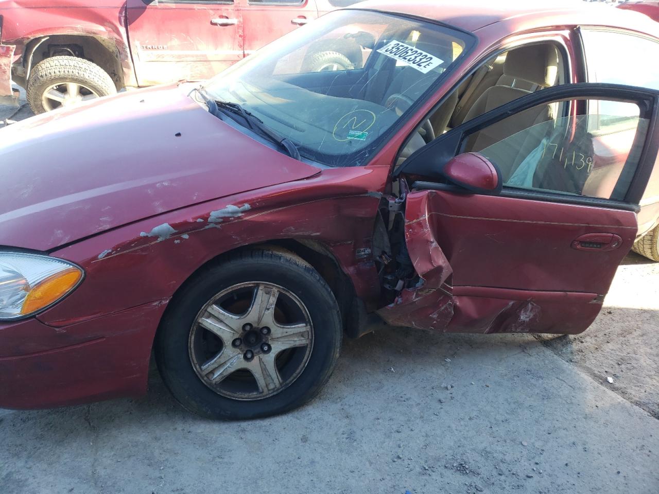 Photo 9 from auction – 2000 FORD TAURUS SEL with VIN 1FAFP56S8YA170078