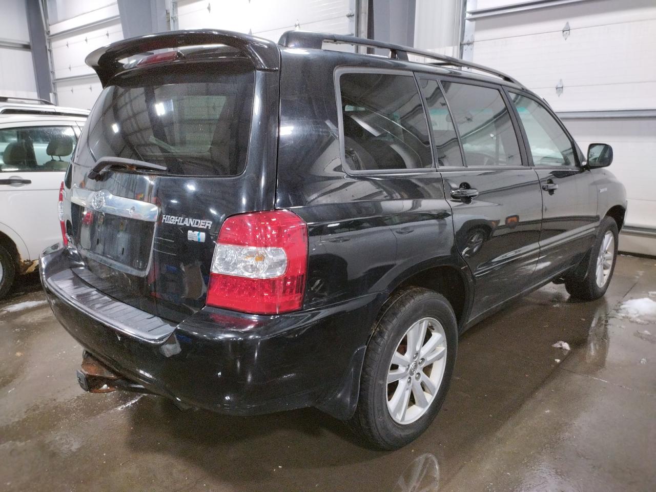 Photo 4 from auction – 2006 TOYOTA HIGHLANDER with VIN JTEEW21A960013177