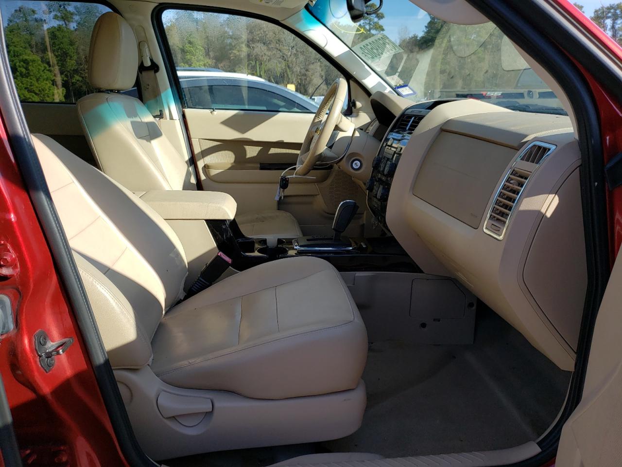 Photo 5 from auction – 2012 FORD ESCAPE LIM with VIN 1FMCU0EG2CKA47574