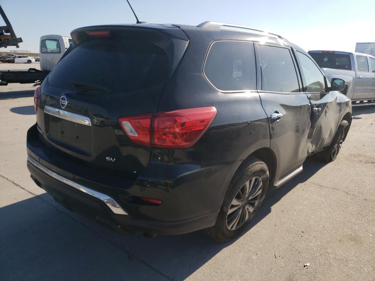 Photo 4 from auction – 2017 NISSAN PATHFINDER with VIN 5N1DR2MN3HC678336