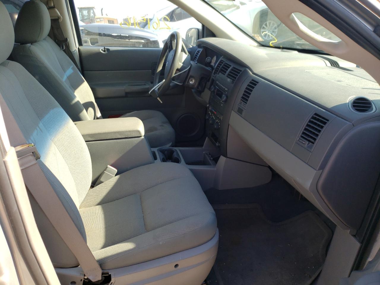 Photo 5 from auction – 2006 DODGE DURANGO SX with VIN 1D4HD38N56F124962