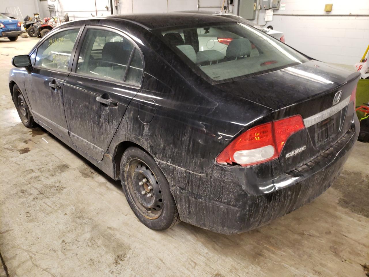 Photo 3 from auction – 2011 HONDA CIVIC LX with VIN 19XFA1F57BE029988