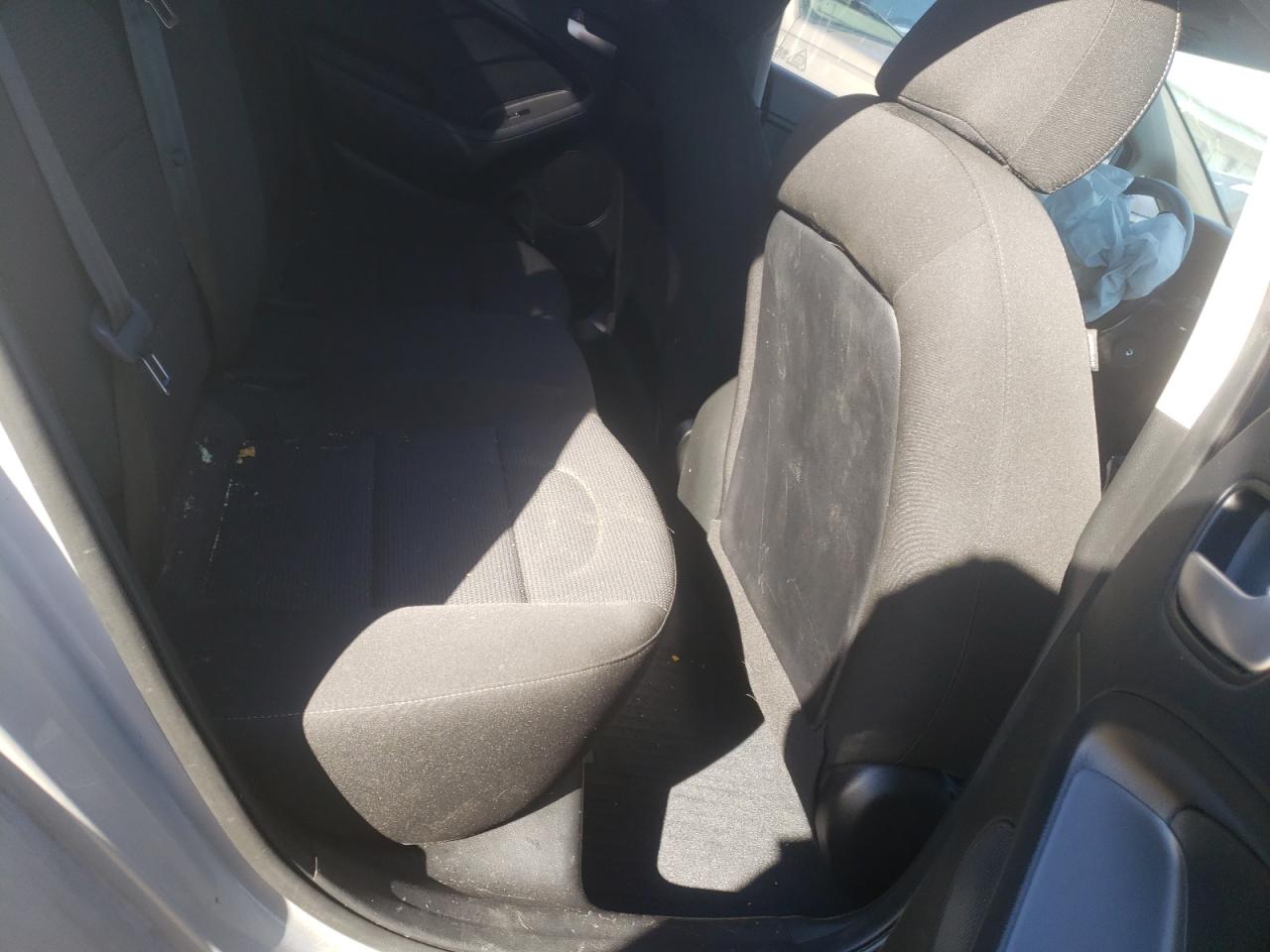 Photo 6 from auction – 2018 KIA FORTE LX with VIN 3KPFK4A71JE266806