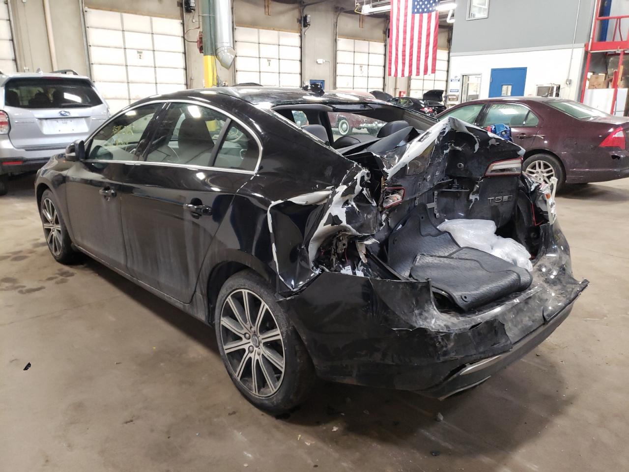 Photo 3 from auction – 2018 VOLVO S60 INSCRI with VIN LYV402TK5JB158879