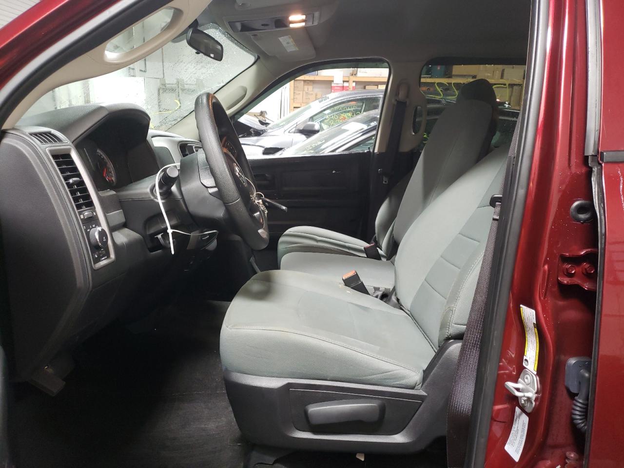 Photo 5 from auction – 2017 RAM 1500 ST with VIN 3C6RR7KT0HG795742