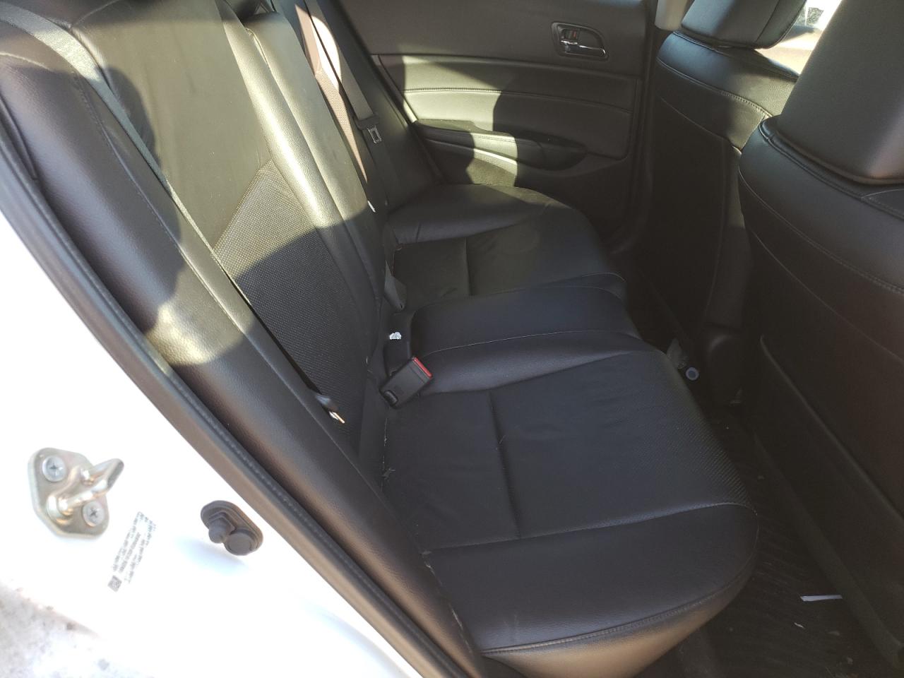 Photo 6 from auction – 2015 ACURA ILX 20 with VIN 19VDE1F33FE004692