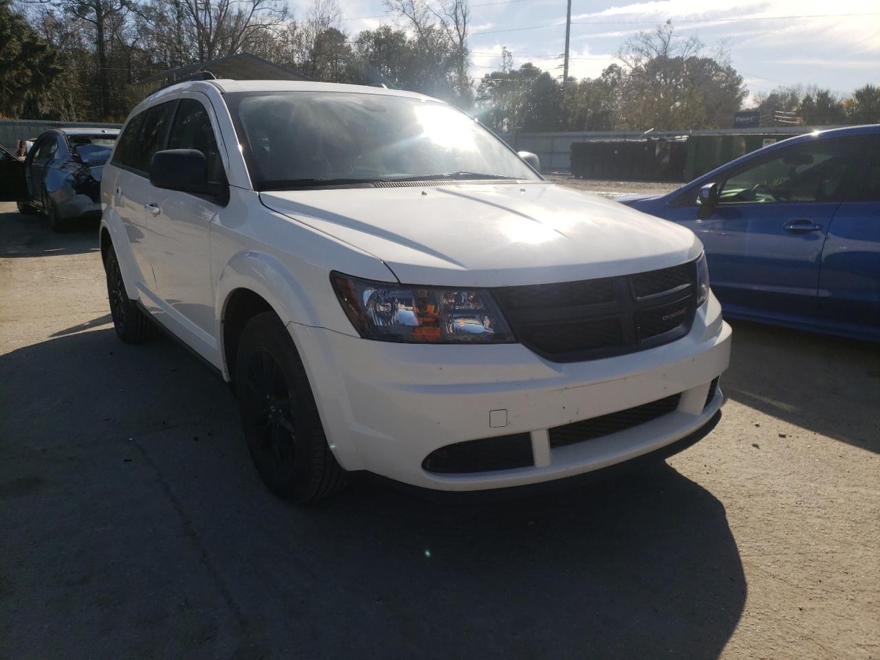 DODGE JOURNEY SE 2020 with VIN 3C4PDCAB5LT249227 - Photo from auction