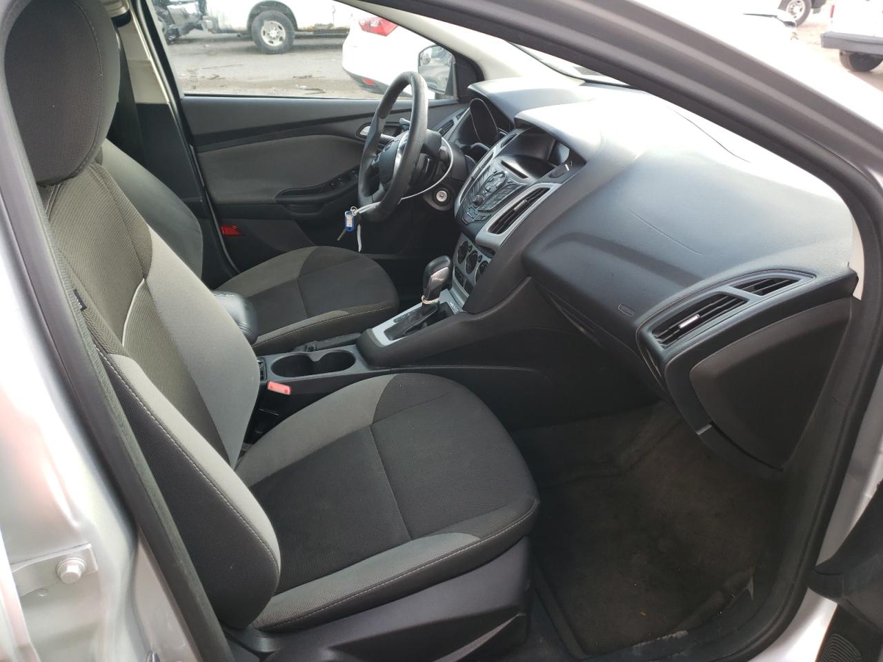 Photo 5 from auction – 2013 FORD FOCUS SE with VIN 1FADP3F2XDL114475