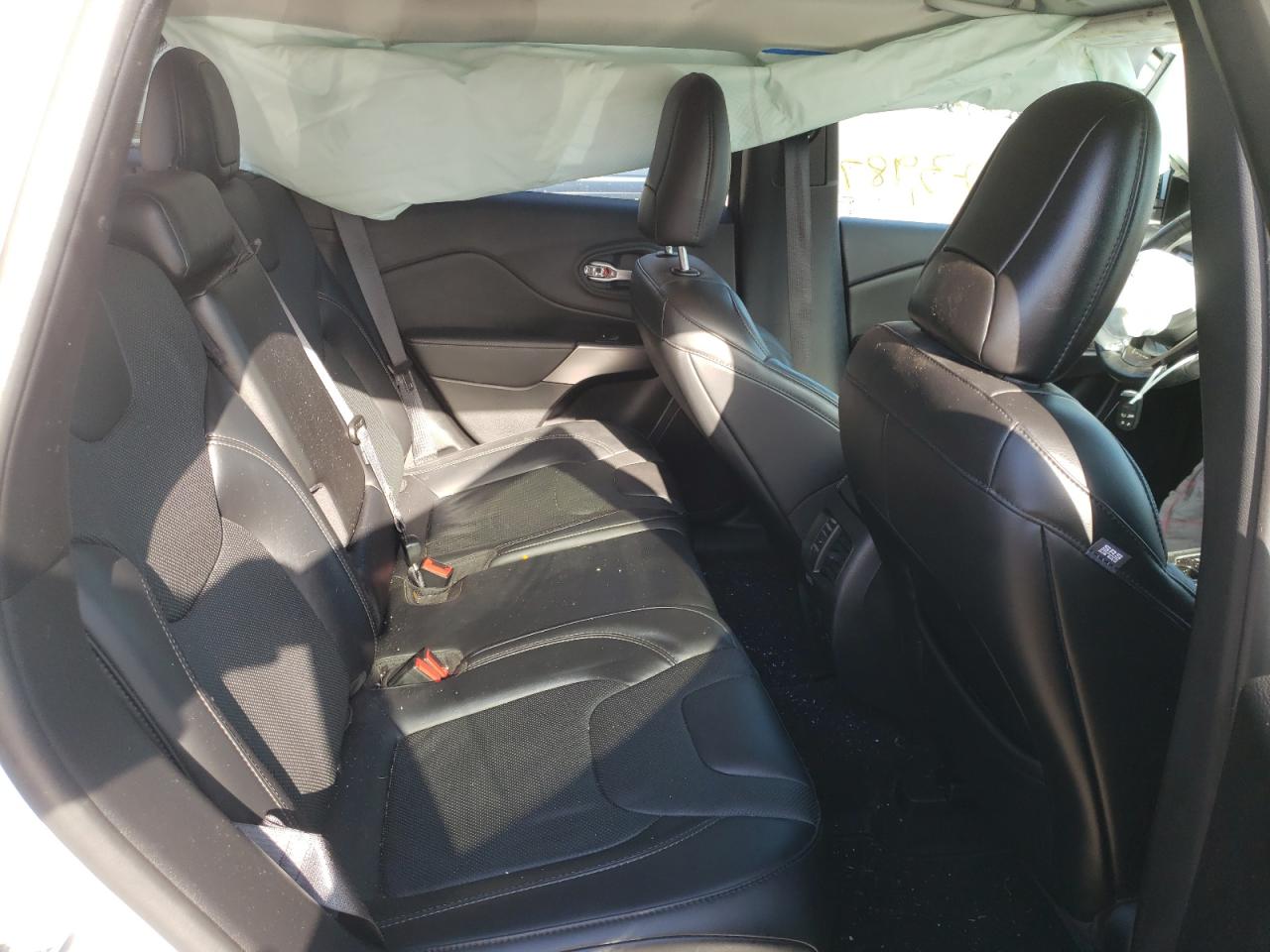 Photo 6 from auction – 2019 JEEP CHEROKEE L with VIN 1C4PJMDX1KD476229