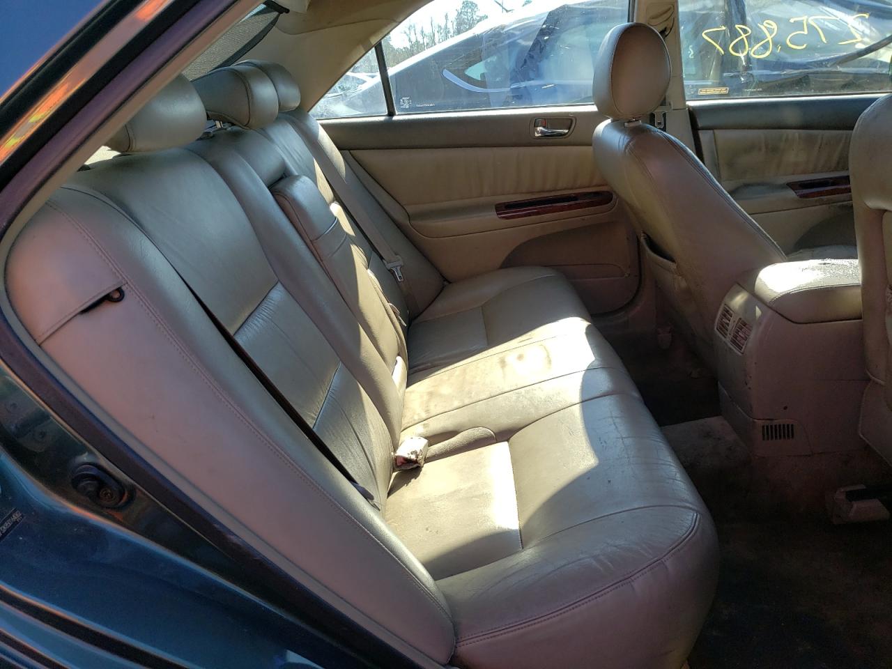 Photo 6 from auction – 2005 TOYOTA CAMRY LE with VIN JTDBF32K850164062