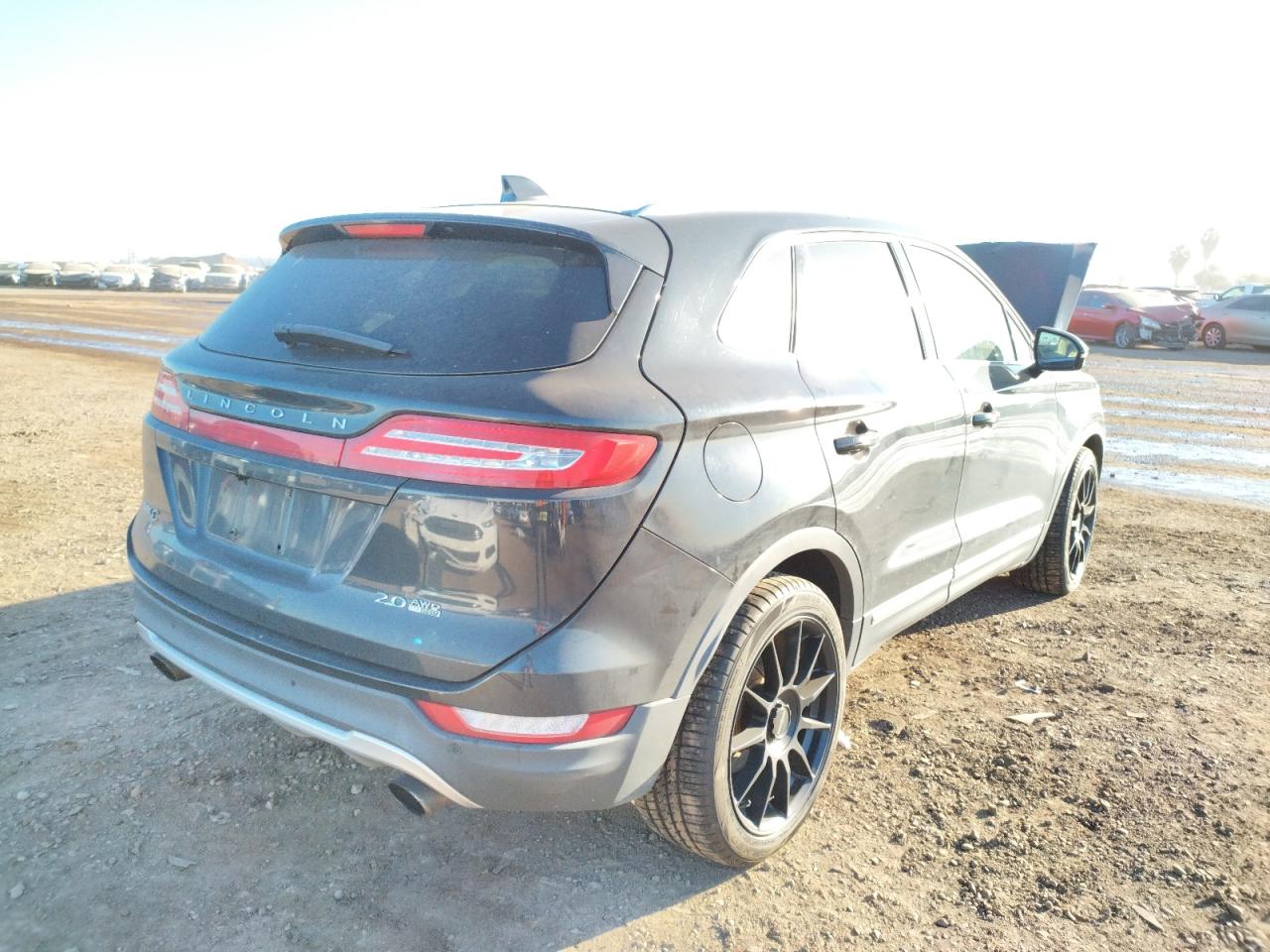 Photo 4 from auction – 2015 LINCOLN MKC with VIN 5LMCJ2A95FUJ01404