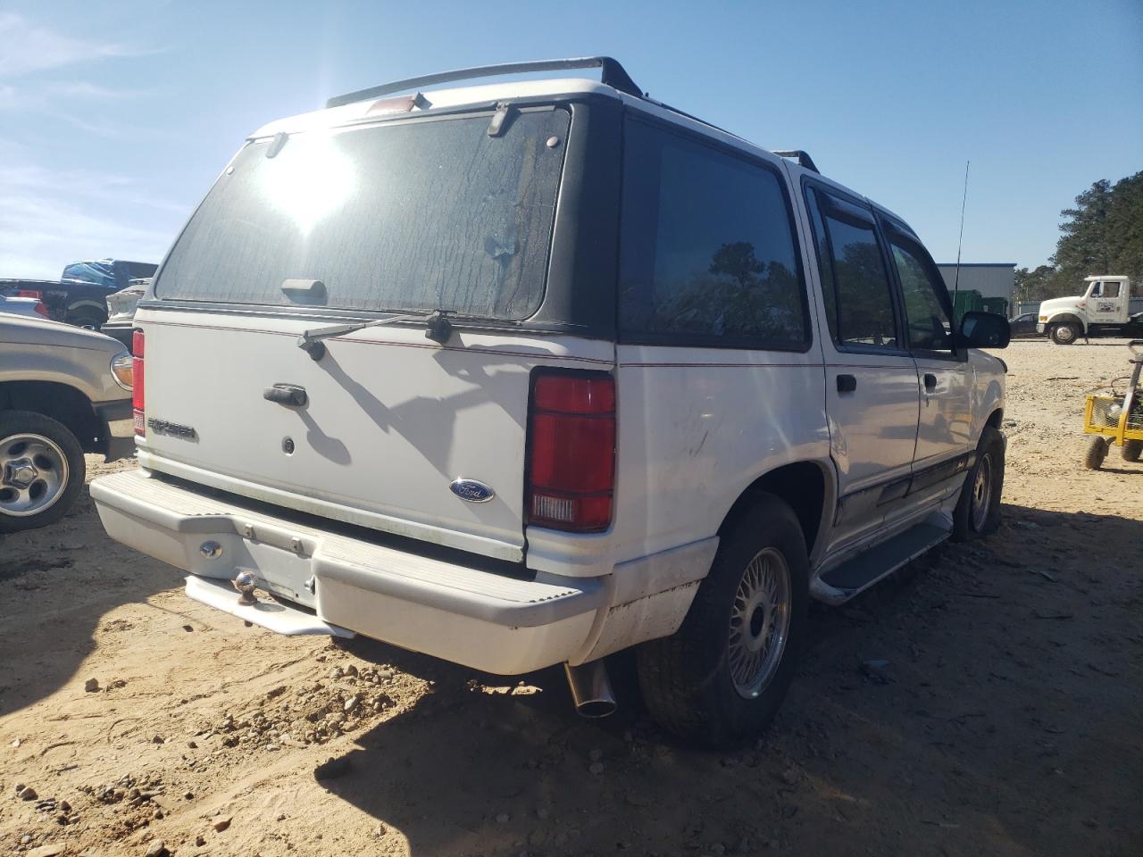 Photo 4 from auction – 1993 FORD EXPLORER with VIN 1FMDU32X1PUE08362