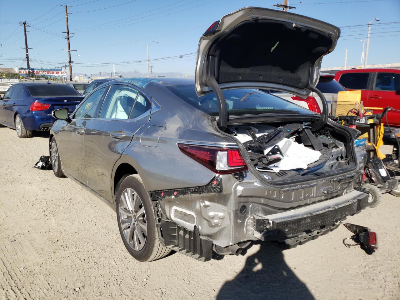 Photo 3 from auction – 2021 LEXUS ES 350 BAS with VIN 58ACZ1B18MU089706
