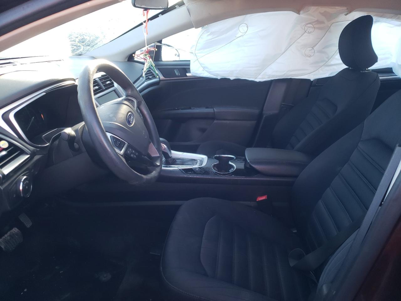 Photo 5 from auction – 2016 FORD FUSION SE with VIN 3FA6P0LU8GR368463