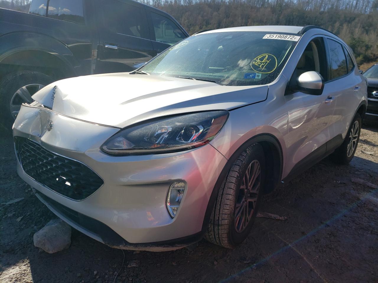 Photo 2 from auction – 2020 FORD ESCAPE SEL with VIN 1FMCU0H63LUA15014