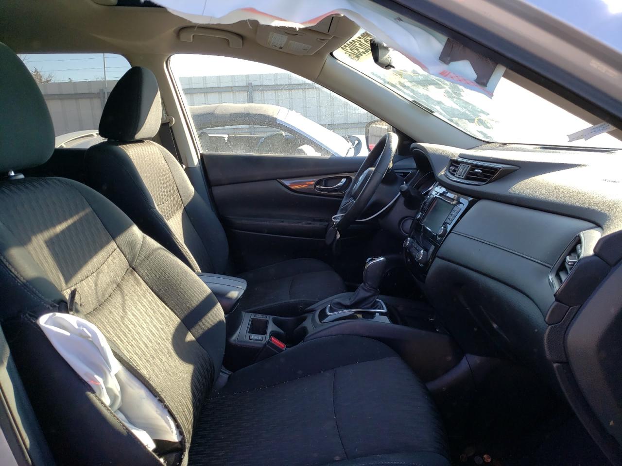 Photo 5 from auction – 2019 NISSAN ROGUE S with VIN 5N1AT2MT4KC702086
