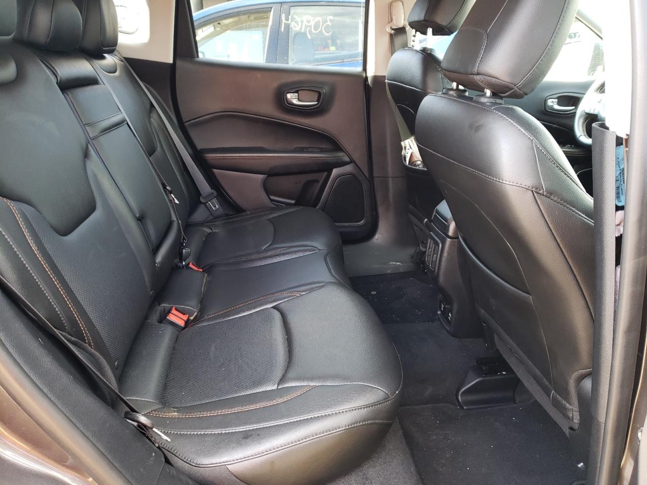 Photo 6 from auction – 2018 JEEP COMPASS LI with VIN 3C4NJDCB1JT343136