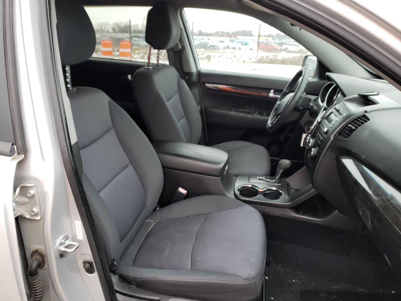 Photo 5 from auction – 2012 KIA SORENTO BA with VIN 5XYKT3A15CG204591