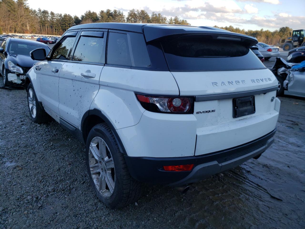 Photo 3 from auction – 2015 LAND ROVER RANGE ROVE with VIN SALVR2BG5FH993693
