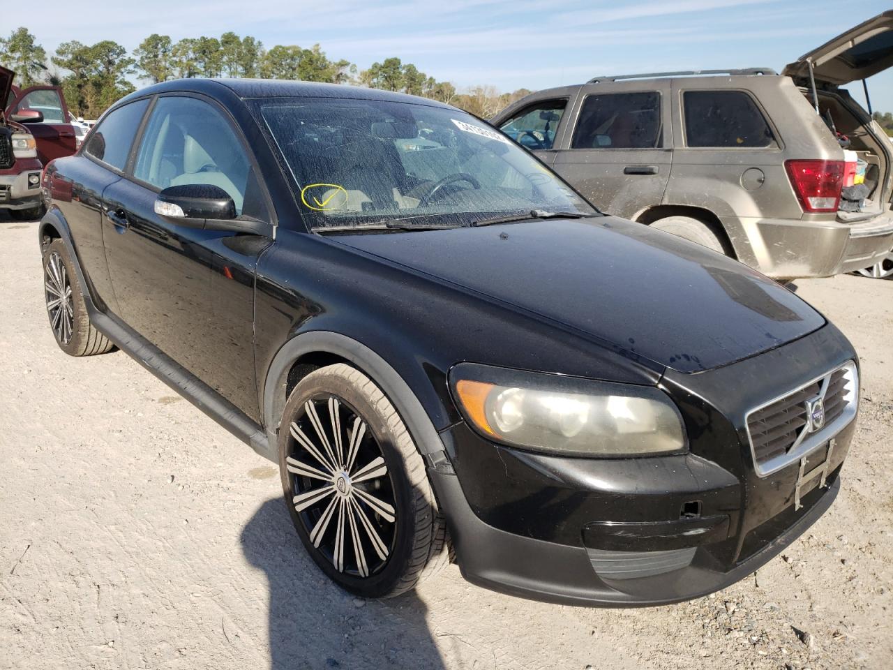 VOLVO C30 T5 2008 with VIN YV1MK672482050593 - Photo from auction