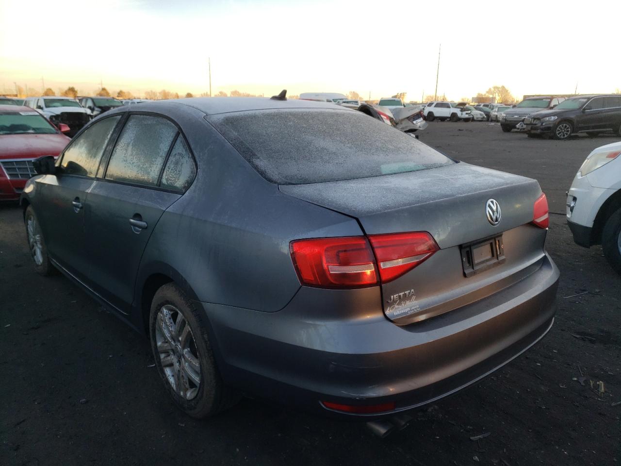 Photo 3 from auction – 2015 VOLKSWAGEN JETTA BASE with VIN 3VW2K7AJ4FM209635