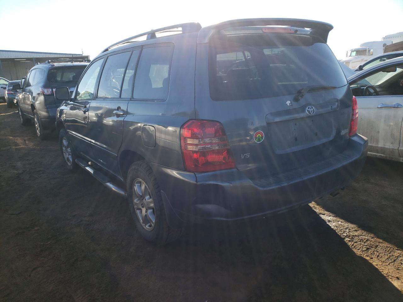 Photo 3 from auction – 2002 TOYOTA HIGHLANDER with VIN JTEHF21AX20068373