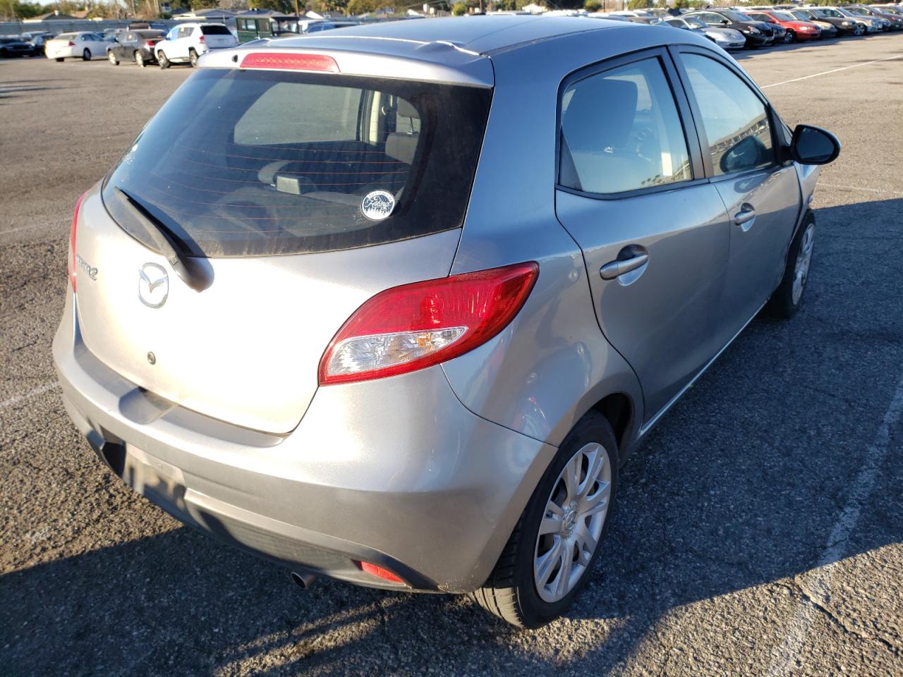 Photo 4 from auction – 2011 MAZDA MAZDA2 with VIN JM1DE1HY2B0131002