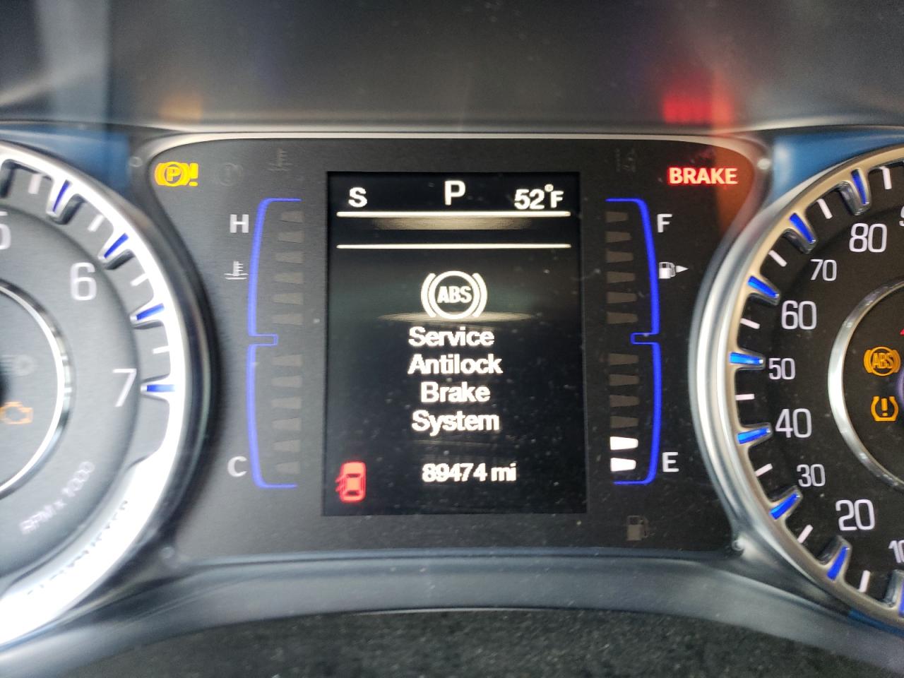 Photo 8 from auction – 2015 CHRYSLER 200 LIMITE with VIN 1C3CCCAB5FN582392