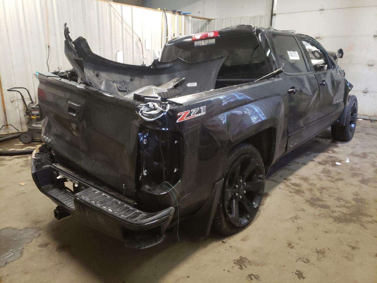 Photo 4 from auction – 2017 CHEVROLET SILVERADO with VIN 3GCUKREC3HG416991