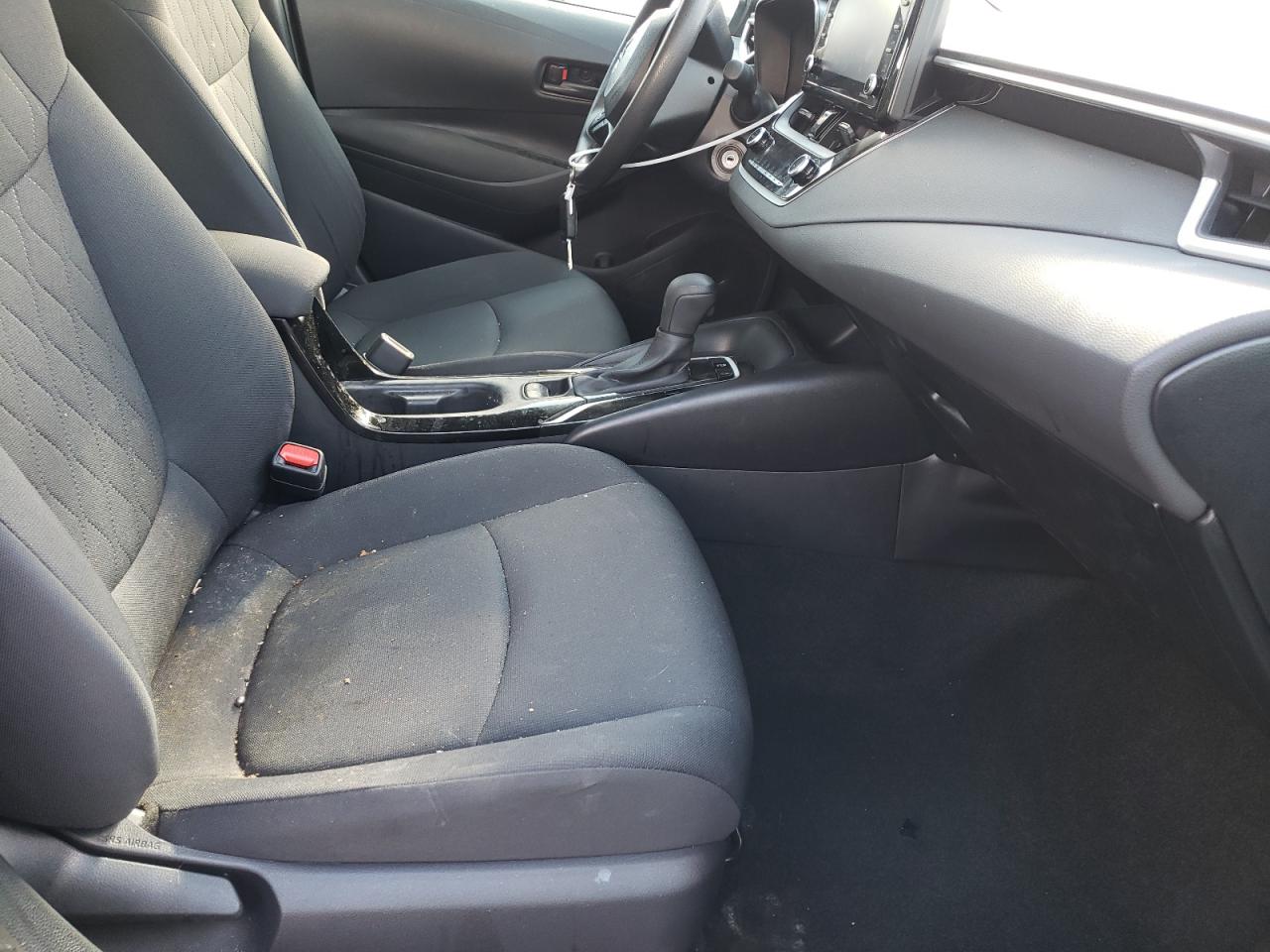 Photo 5 from auction – 2022 TOYOTA COROLLA LE with VIN JTDEPMAE7NJ195003