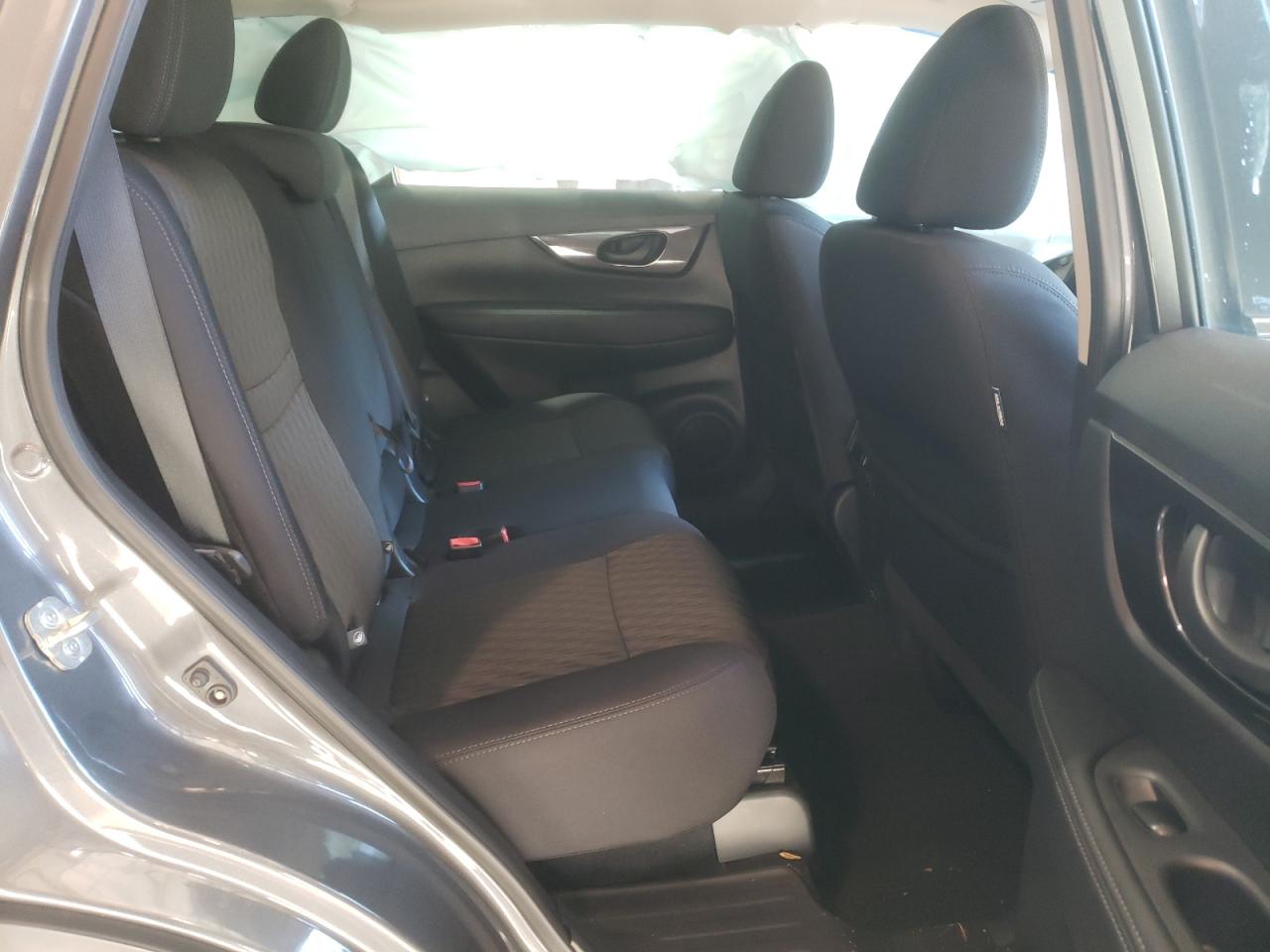 Photo 6 from auction – 2019 NISSAN ROGUE S with VIN 5N1AT2MT8KC823915