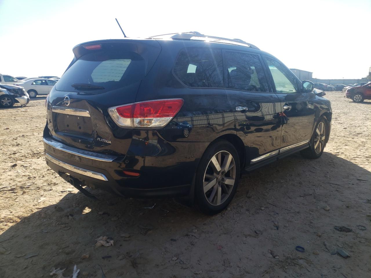 Photo 4 from auction – 2015 NISSAN PATHFINDER with VIN 5N1AR2MN2FC660586