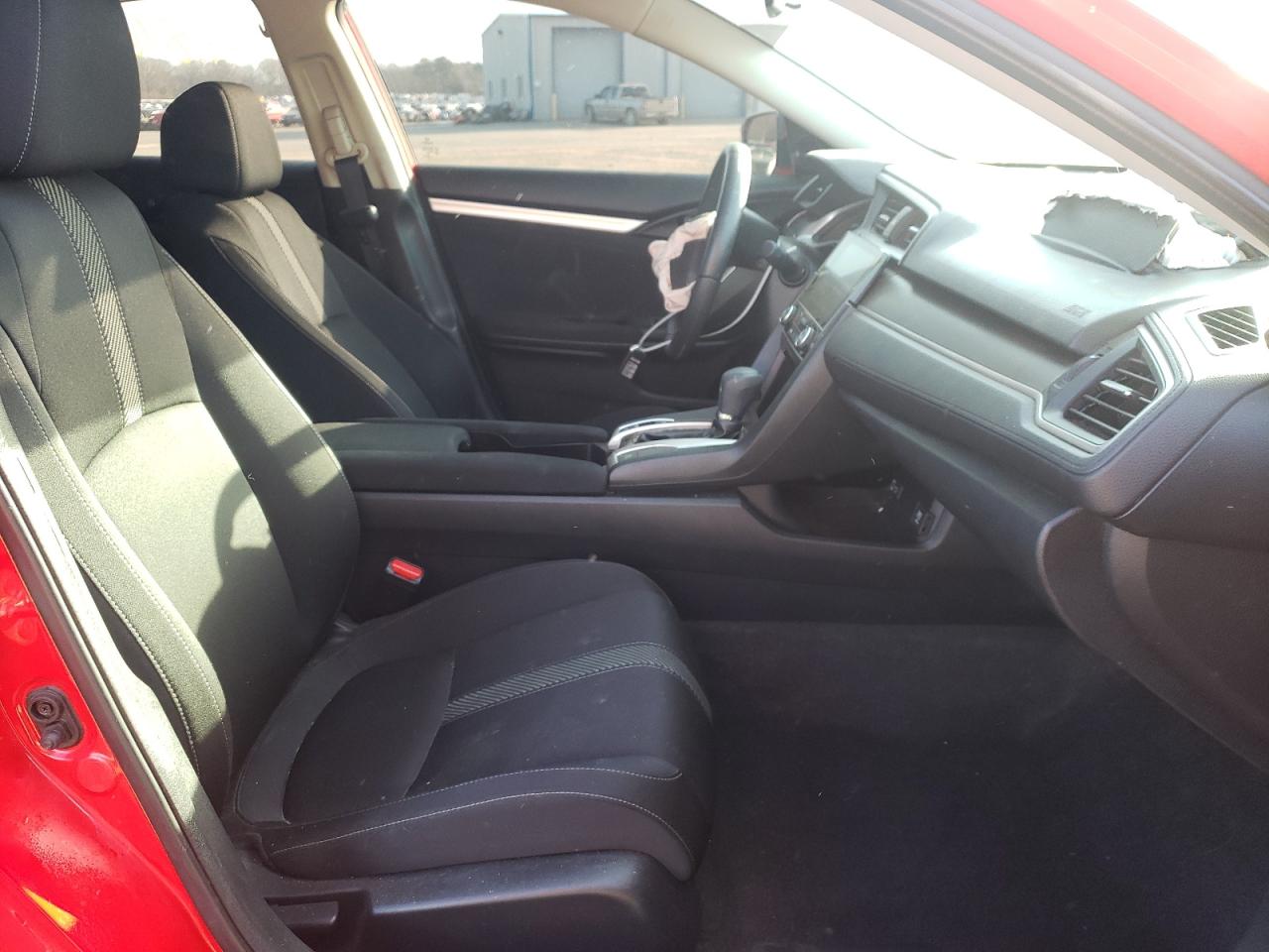 Photo 5 from auction – 2018 HONDA CIVIC EX with VIN 2HGFC2F70JH574324