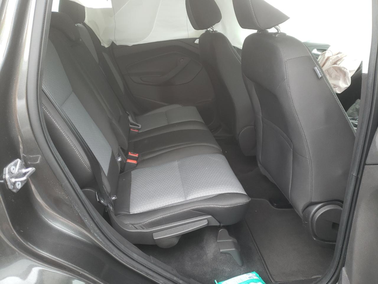 Photo 6 from auction – 2017 FORD ESCAPE SE with VIN 1FMCU9GD5HUC55810