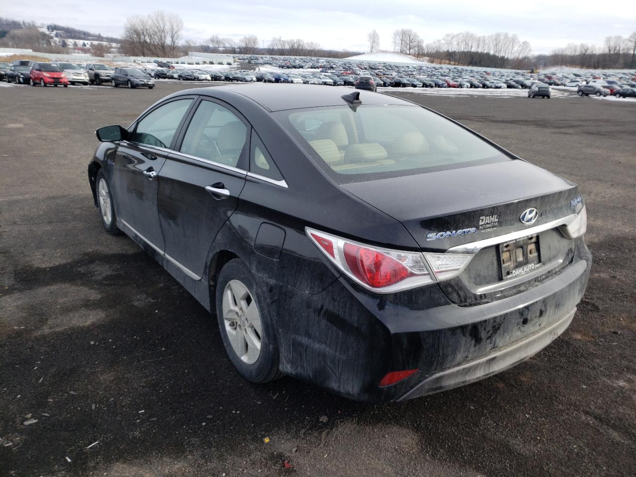 Photo 3 from auction – 2012 HYUNDAI SONATA HYB with VIN KMHEC4A48CA057840