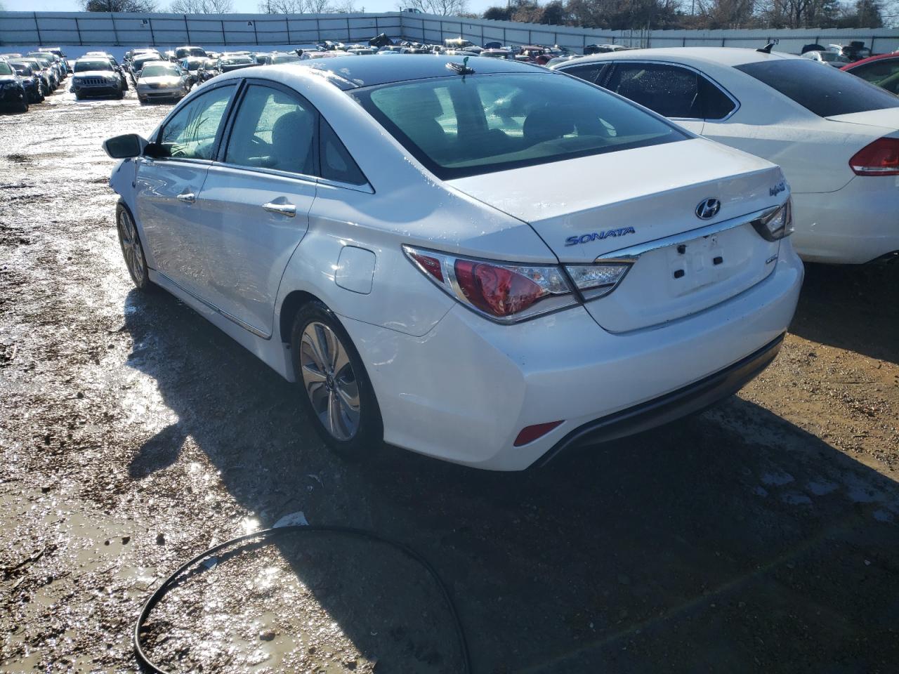 Photo 3 from auction – 2015 HYUNDAI SONATA HYB with VIN KMHEC4A46FA128652
