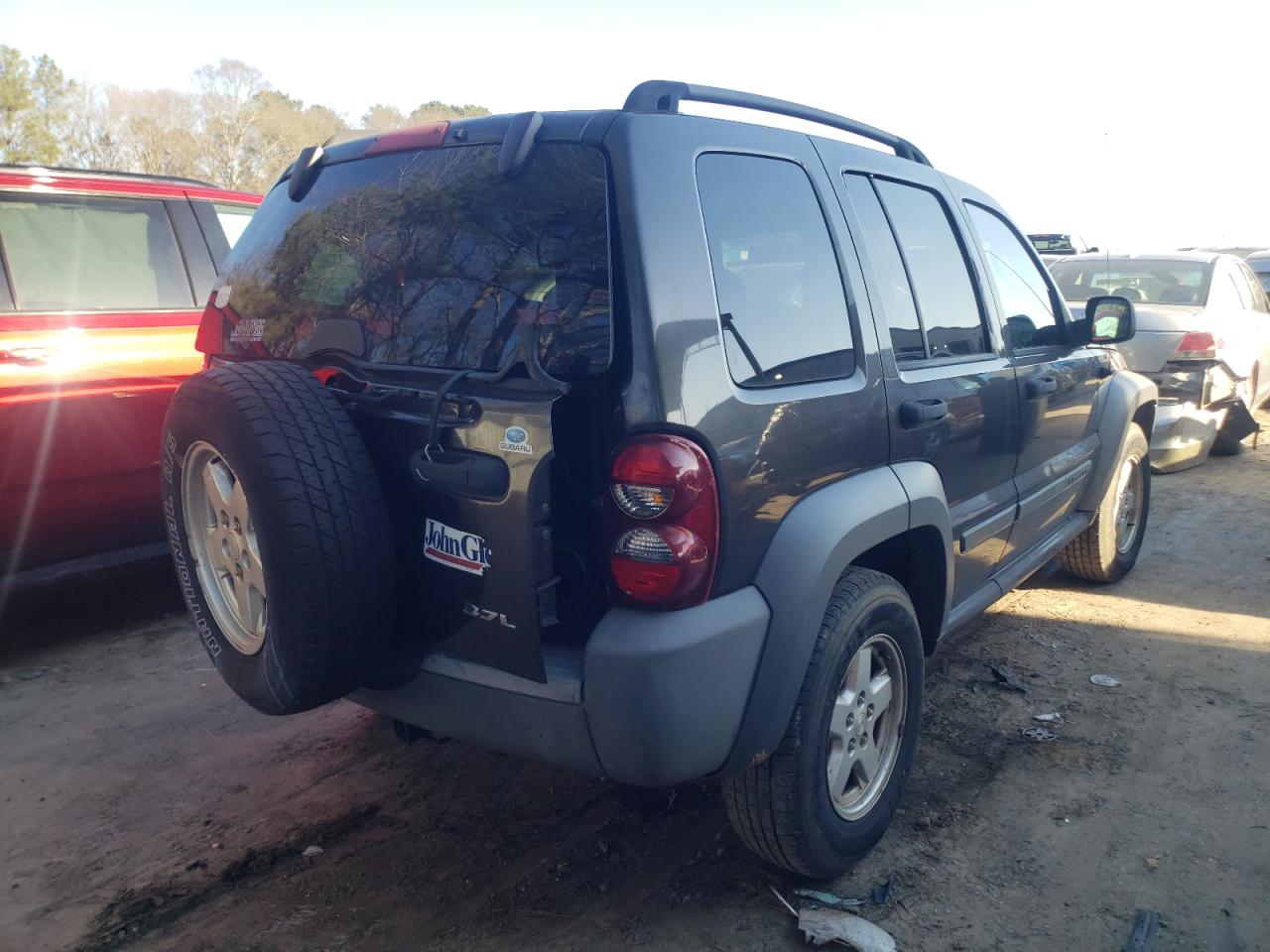 Photo 4 from auction – 2005 JEEP LIBERTY SP with VIN 1J4GL48K25W552679