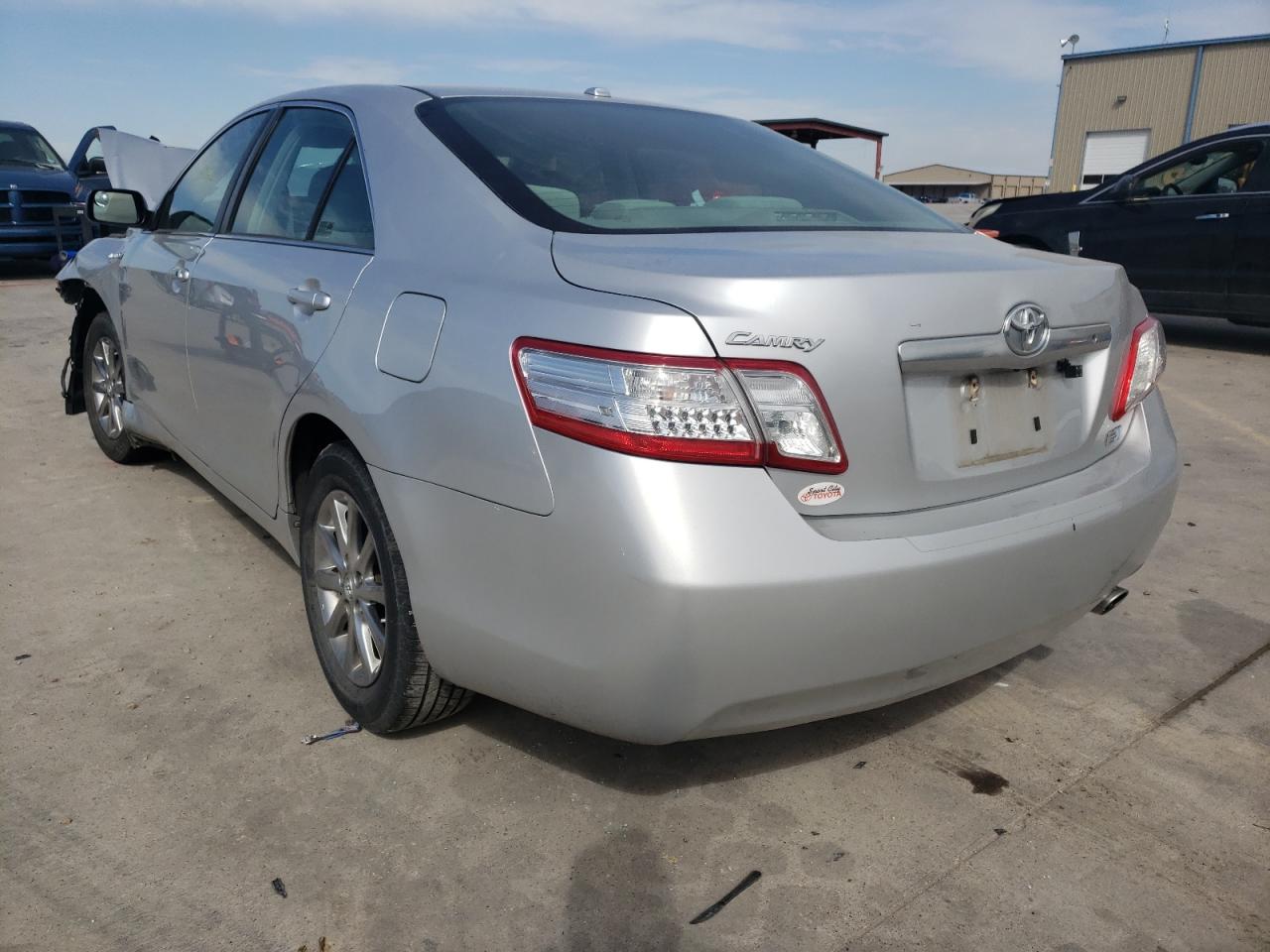 Photo 3 from auction – 2011 TOYOTA CAMRY HYBR with VIN 4T1BB3EK7BU139693