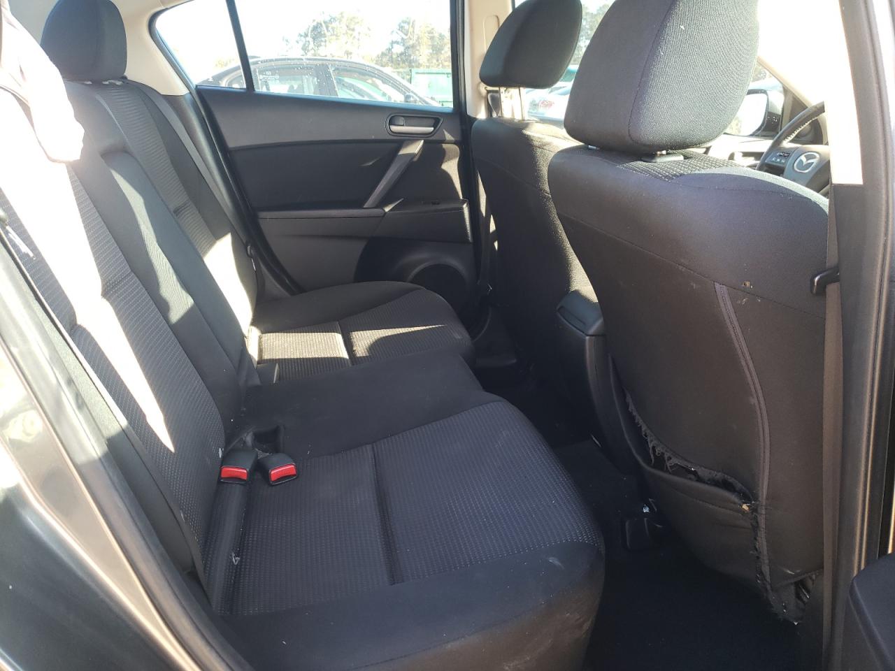 Photo 6 from auction – 2012 MAZDA 3 I with VIN JM1BL1V73C1672015