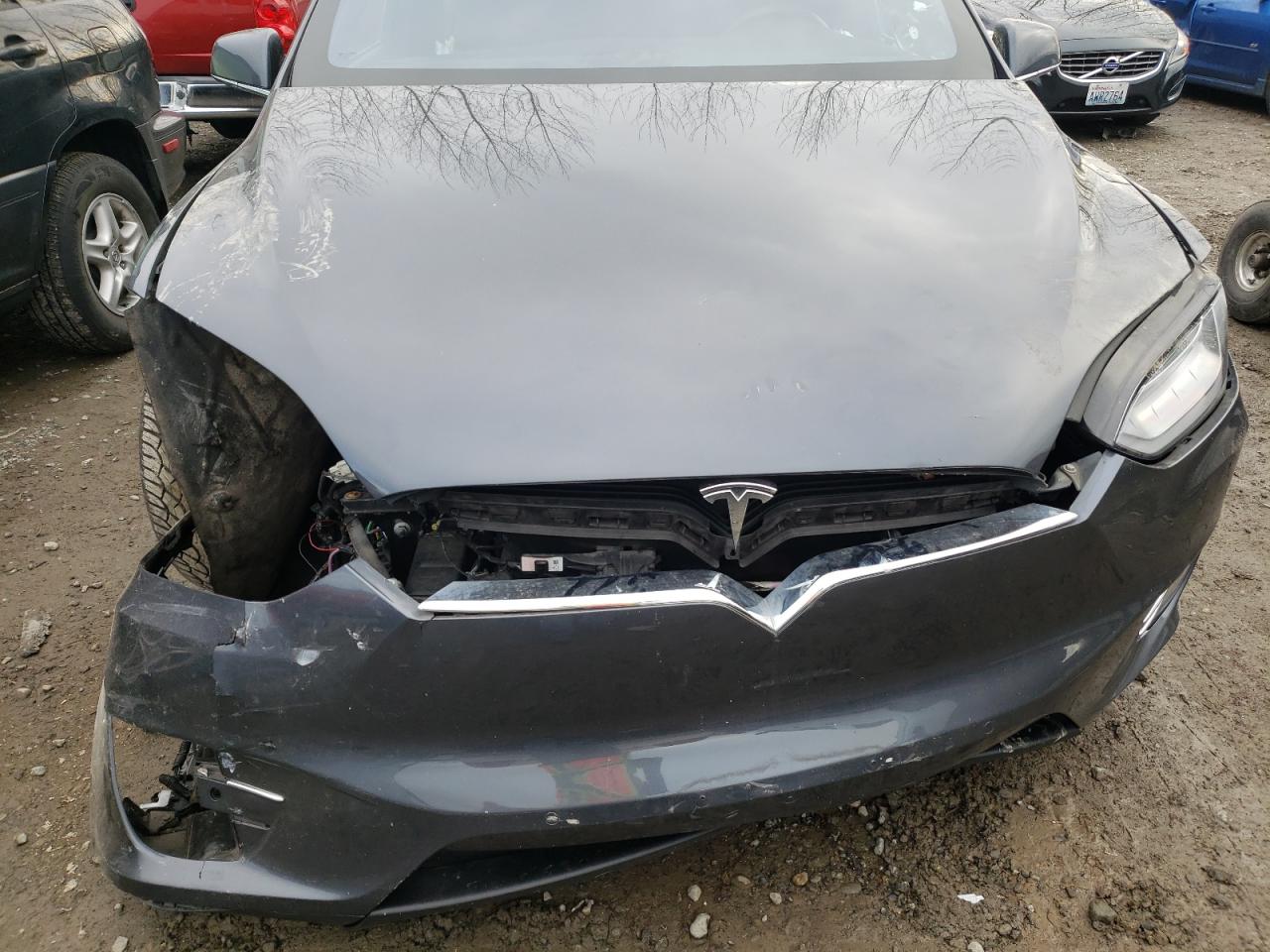 Photo 7 from auction – 2016 TESLA MODEL X with VIN 5YJXCBE46GF010685