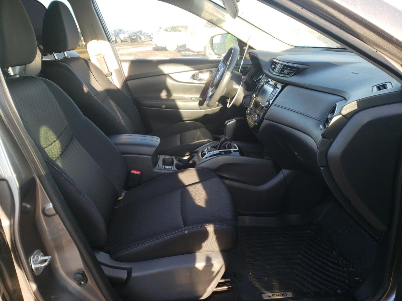Photo 5 from auction – 2018 NISSAN ROGUE S with VIN KNMAT2MV2JP526717